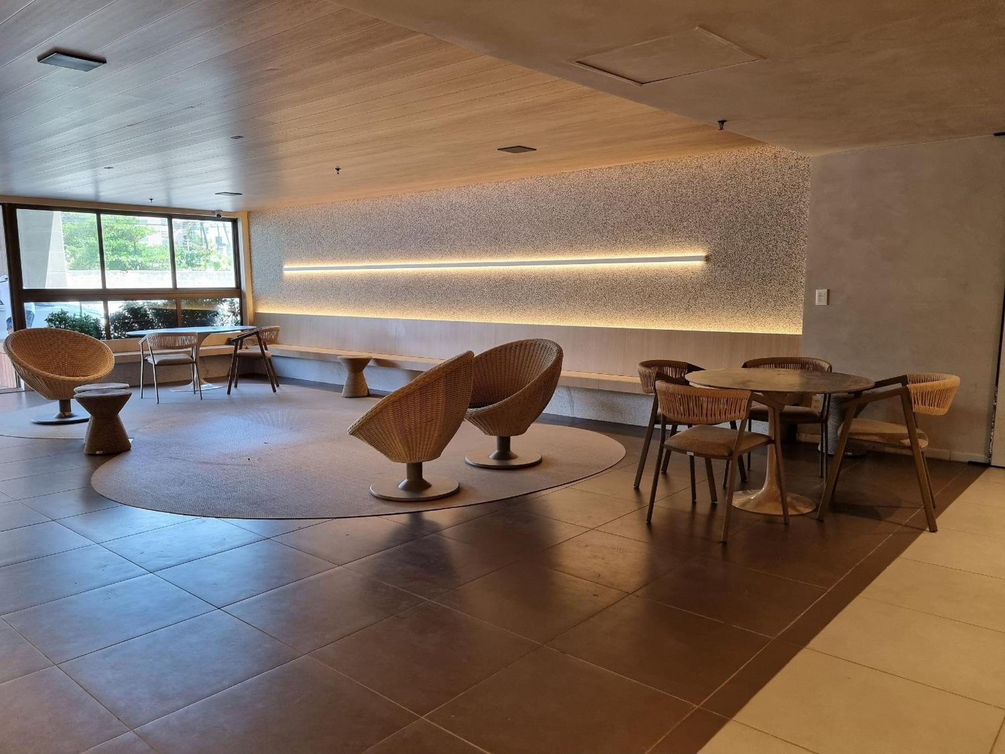 Flat Vista Mar C Limpeza Diaria | R627 Apartamento